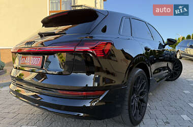 Позашляховик / Кросовер Audi e-tron 2020 в 