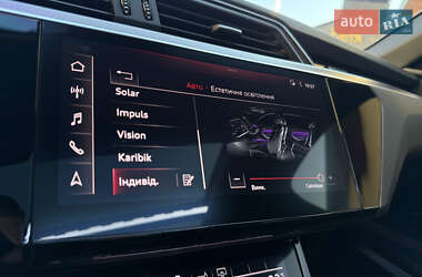 Позашляховик / Кросовер Audi e-tron 2020 в 