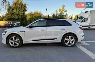 Внедорожник / Кроссовер Audi e-tron 2020 в 