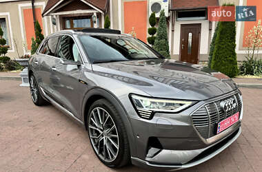 Позашляховик / Кросовер Audi e-tron 2020 в Стрию