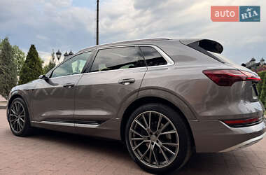 Позашляховик / Кросовер Audi e-tron 2020 в 