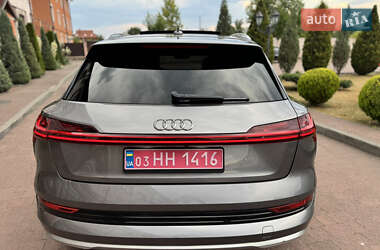 Позашляховик / Кросовер Audi e-tron 2020 в 
