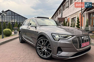 Позашляховик / Кросовер Audi e-tron 2020 в 
