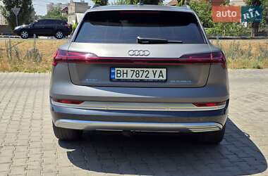Внедорожник / Кроссовер Audi e-tron 2019 в 