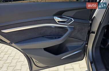 Внедорожник / Кроссовер Audi e-tron 2019 в 
