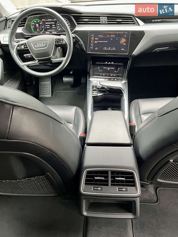 Внедорожник / Кроссовер Audi e-tron 2020 в Киеве