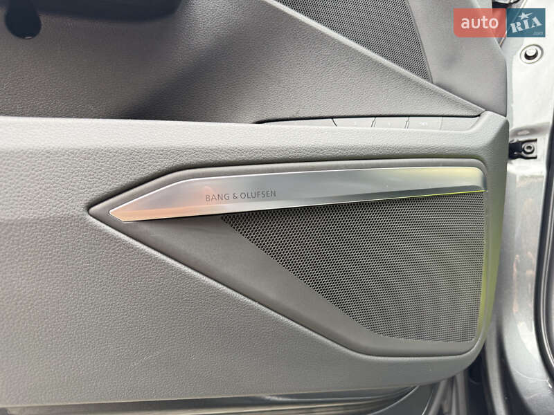 Позашляховик / Кросовер Audi e-tron 2021 в Мукачевому