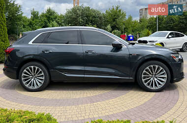 Позашляховик / Кросовер Audi e-tron 2019 в 