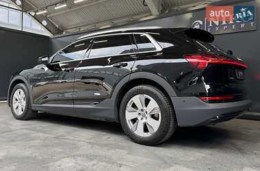 Внедорожник / Кроссовер Audi e-tron 2020 в 