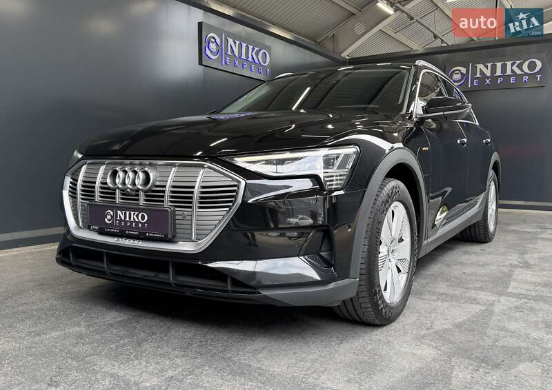 Внедорожник / Кроссовер Audi e-tron 2020 в Киеве