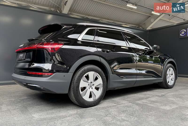 Внедорожник / Кроссовер Audi e-tron 2020 в Киеве