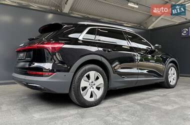 Внедорожник / Кроссовер Audi e-tron 2020 в 