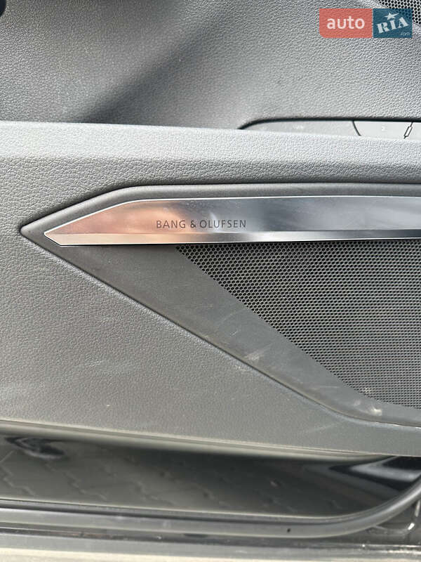 Позашляховик / Кросовер Audi e-tron 2020 в Білогородці