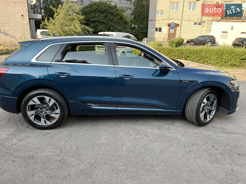 Внедорожник / Кроссовер Audi e-tron 2020 в Днепре