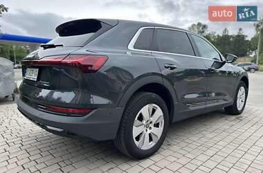 Внедорожник / Кроссовер Audi e-tron 2020 в 