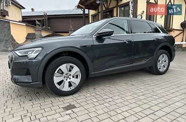 Внедорожник / Кроссовер Audi e-tron 2020 в 