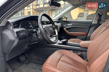 Внедорожник / Кроссовер Audi e-tron 2020 в 