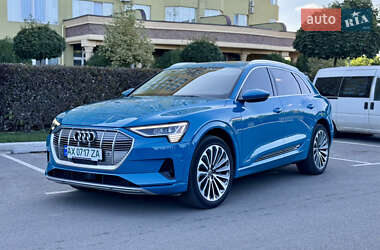 Внедорожник / Кроссовер Audi e-tron 2019 в Киеве
