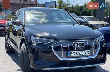 Позашляховик / Кросовер Audi e-tron 2021 в 