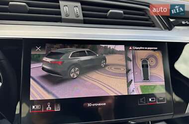 Позашляховик / Кросовер Audi e-tron 2021 в 