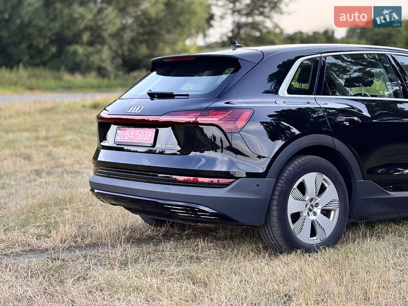 Позашляховик / Кросовер Audi e-tron 2019 в Козятині
