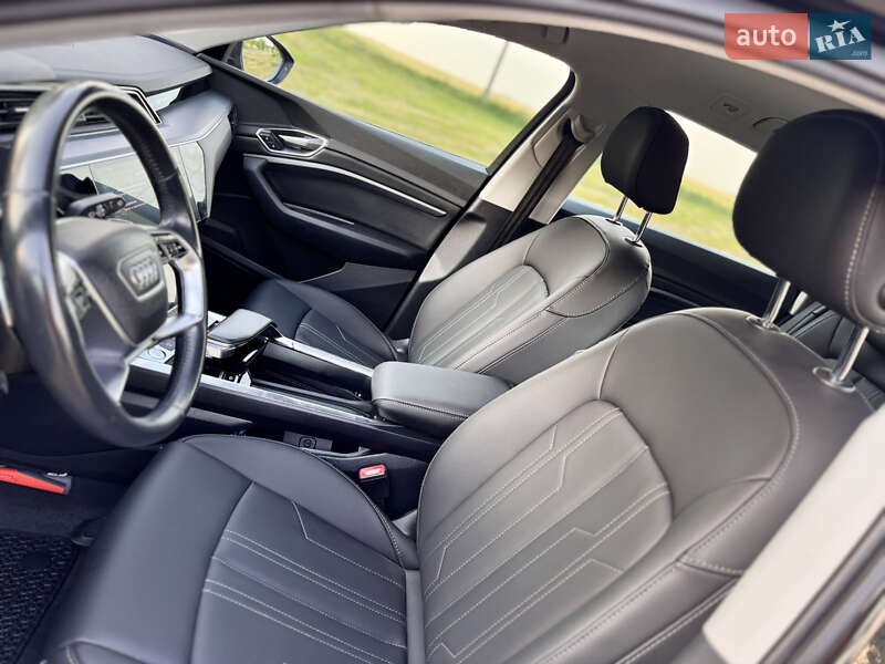 Позашляховик / Кросовер Audi e-tron 2019 в Козятині