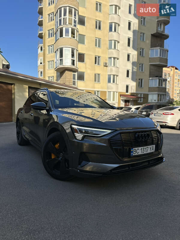 Позашляховик / Кросовер Audi e-tron 2019 в Тернополі