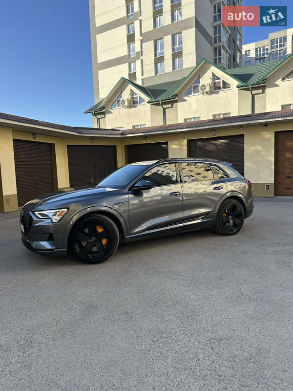 Позашляховик / Кросовер Audi e-tron 2019 в Тернополі