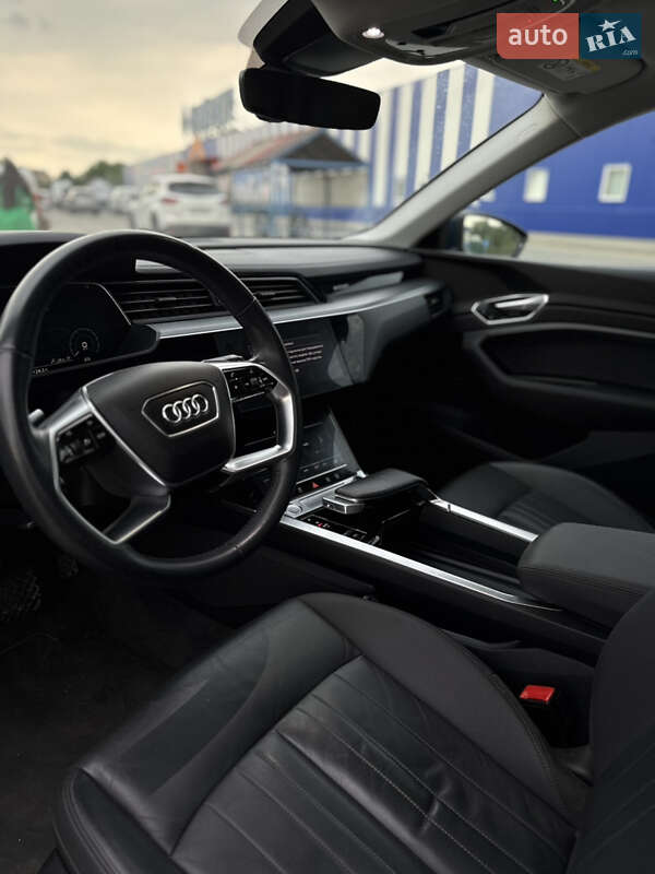 Внедорожник / Кроссовер Audi e-tron 2019 в Коломые