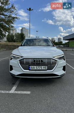 Внедорожник / Кроссовер Audi e-tron 2019 в 