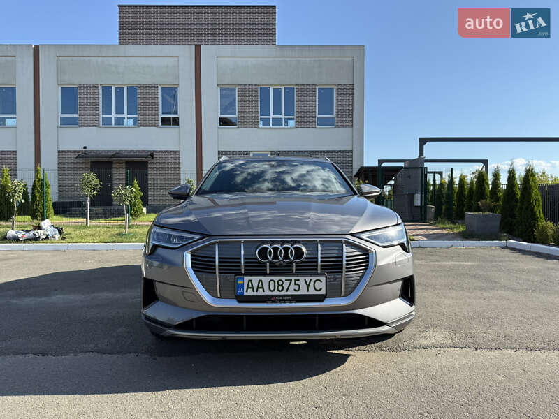 Позашляховик / Кросовер Audi e-tron 2020 в Києві