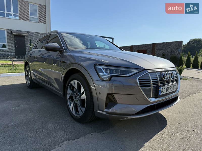 Позашляховик / Кросовер Audi e-tron 2020 в Києві