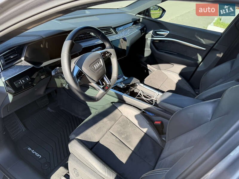 Позашляховик / Кросовер Audi e-tron 2020 в Києві