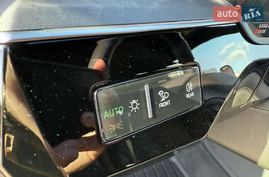 Внедорожник / Кроссовер Audi e-tron 2020 в 