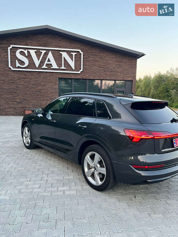 Внедорожник / Кроссовер Audi e-tron 2020 в Черновцах