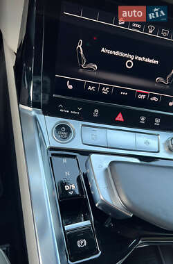 Внедорожник / Кроссовер Audi e-tron 2020 в 