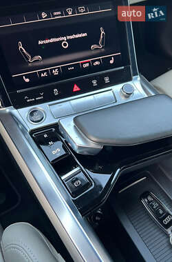 Внедорожник / Кроссовер Audi e-tron 2020 в 
