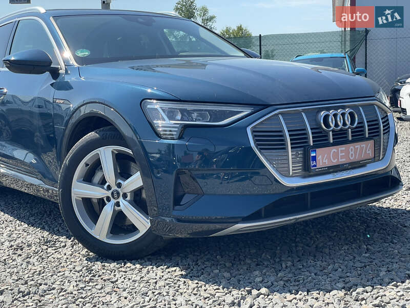 Позашляховик / Кросовер Audi e-tron 2021 в Львові