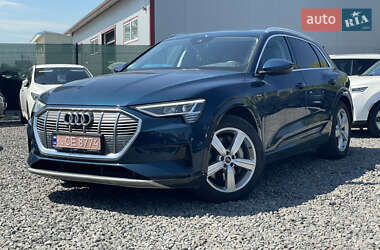 Внедорожник / Кроссовер Audi e-tron 2021 в 