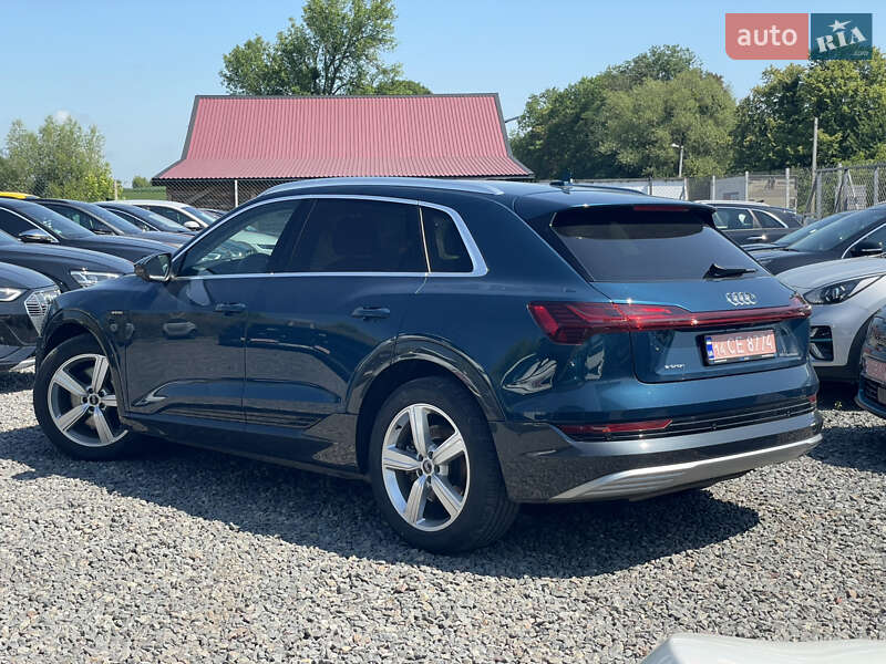 Позашляховик / Кросовер Audi e-tron 2021 в Львові