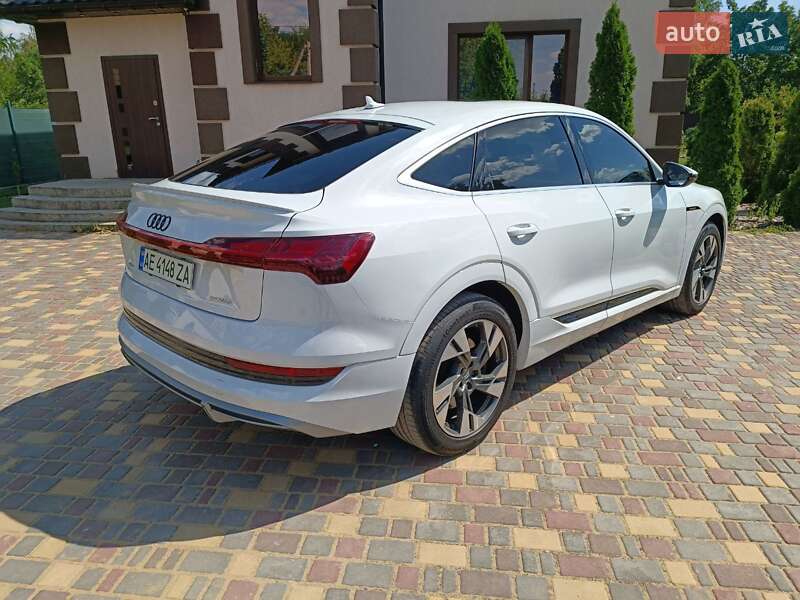 Внедорожник / Кроссовер Audi e-tron 2020 в Кривом Роге