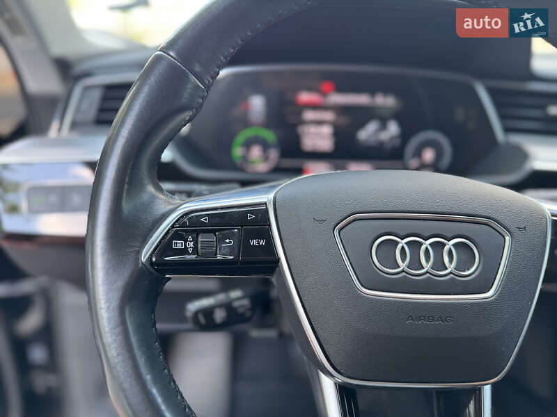 Внедорожник / Кроссовер Audi e-tron 2021 в Киеве