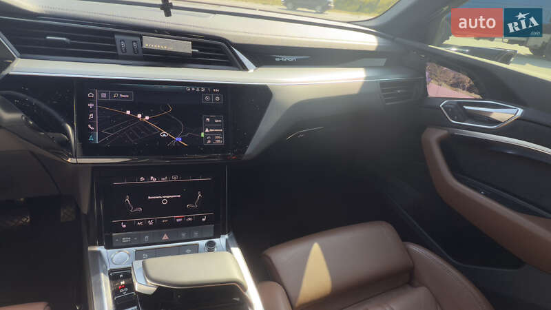 Позашляховик / Кросовер Audi e-tron 2019 в Чернівцях