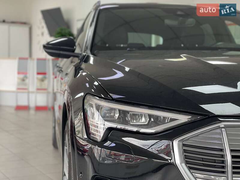 Внедорожник / Кроссовер Audi e-tron 2019 в Киеве