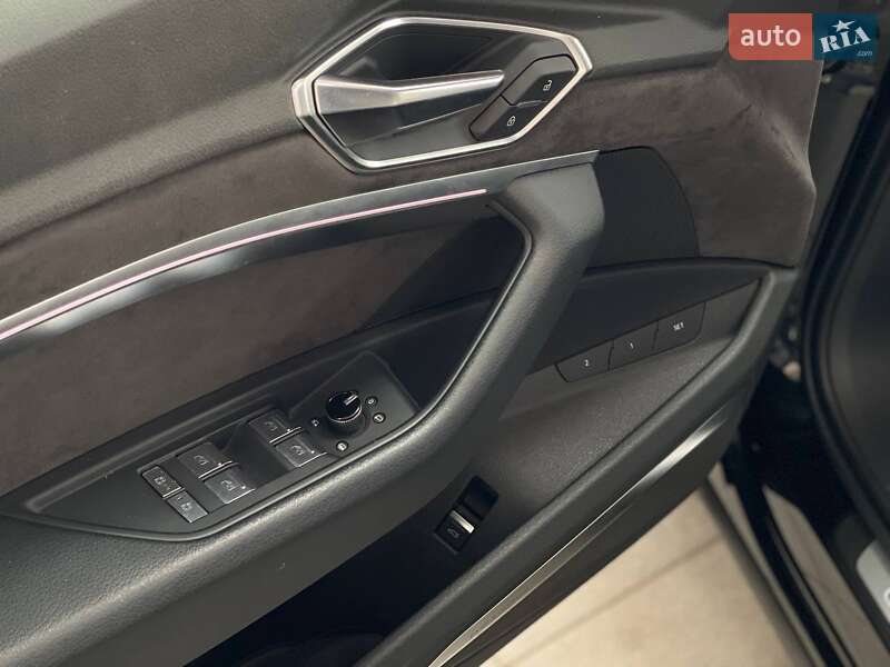 Внедорожник / Кроссовер Audi e-tron 2019 в Киеве