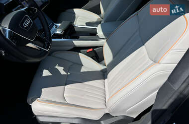 Внедорожник / Кроссовер Audi e-tron 2022 в 