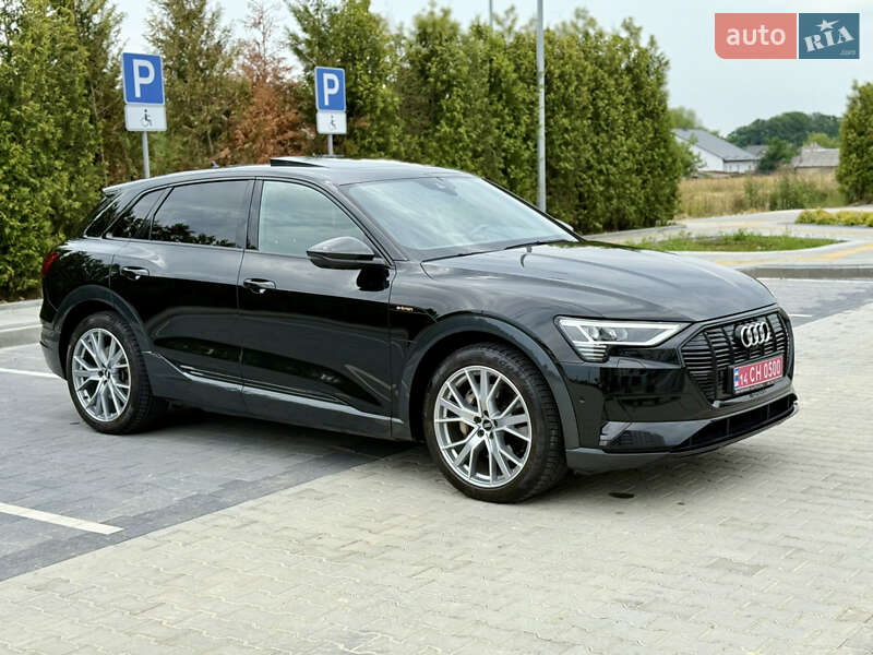Позашляховик / Кросовер Audi e-tron 2020 в Городку