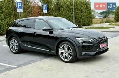 Позашляховик / Кросовер Audi e-tron 2020 в 