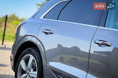 Позашляховик / Кросовер Audi e-tron 2020 в 
