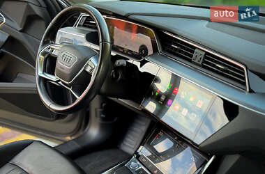 Позашляховик / Кросовер Audi e-tron 2020 в 